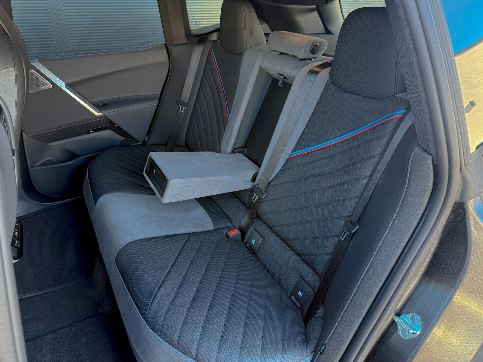 BMW iX 60 xDrive M Sport*Integral*2-Achs*Pano*B&W*