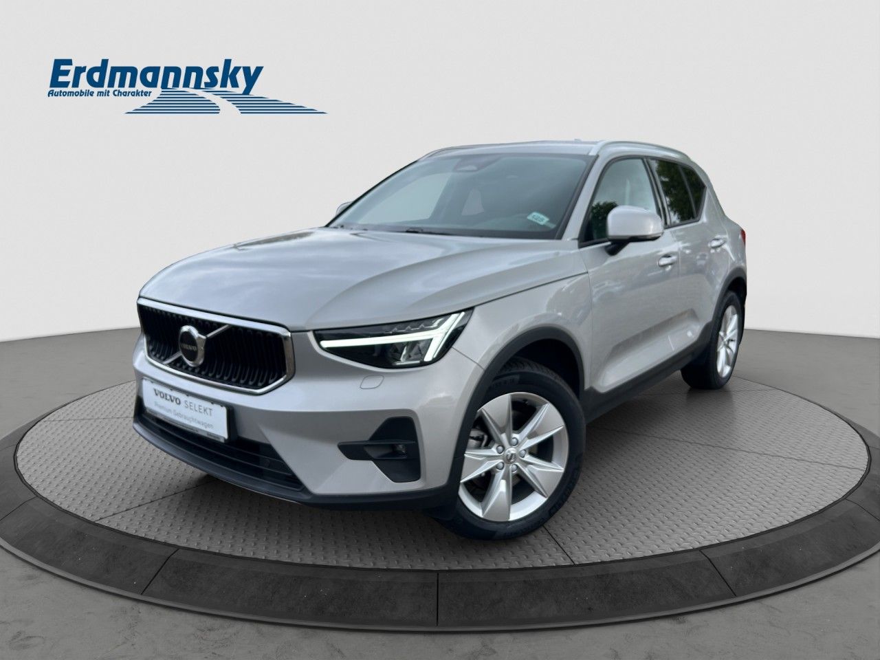 Volvo XC40 B4 Core/Navi/LED/AHK/Standhz/Kam/BLIS/el.HK