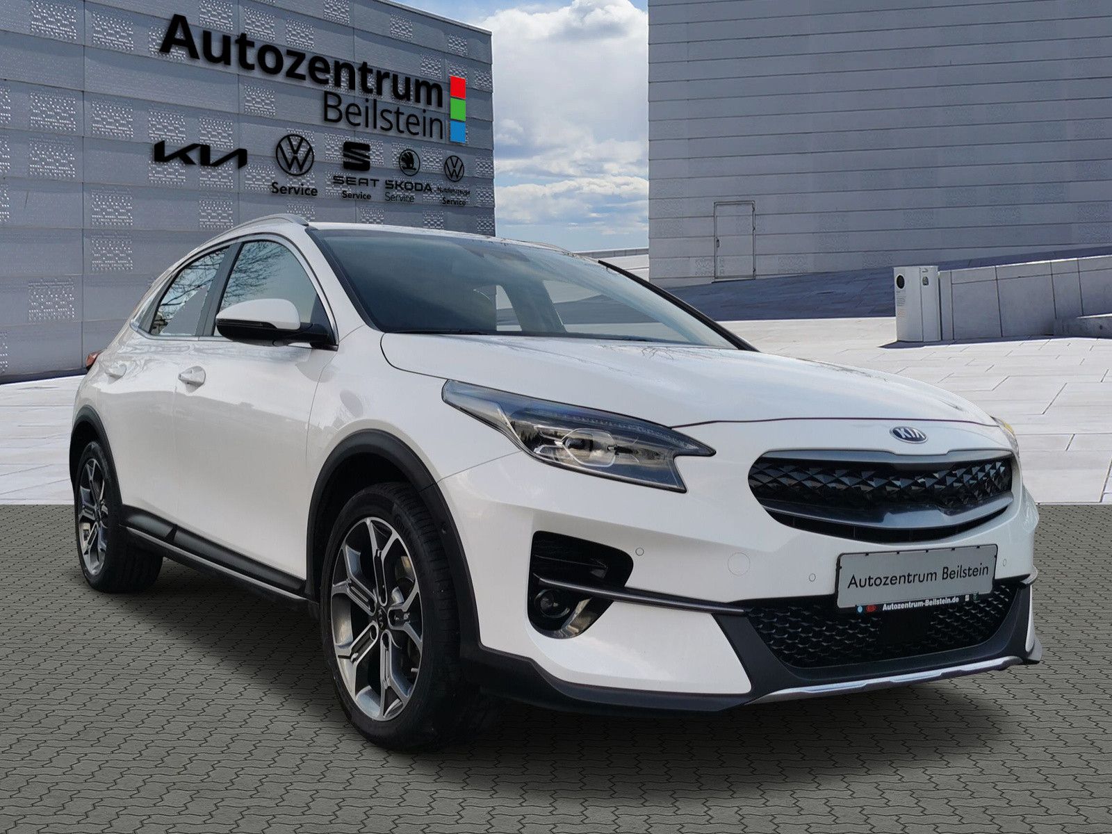 Kia XCeed 1.6 PHEV DCT Spirit - Samsaru's Car Outlet