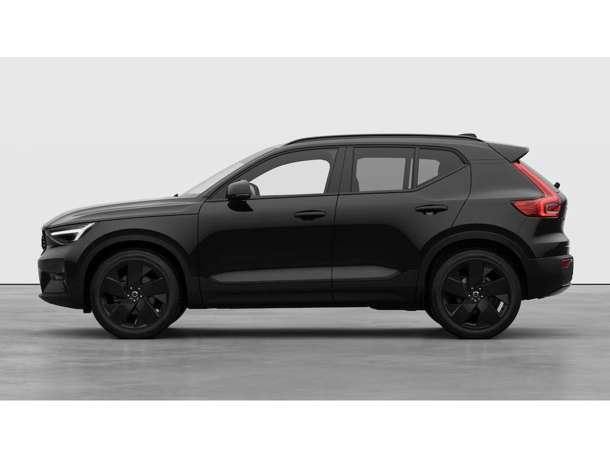 Volvo XC40 B3 Benzin Plus Black - Samsaru's Car Outlet