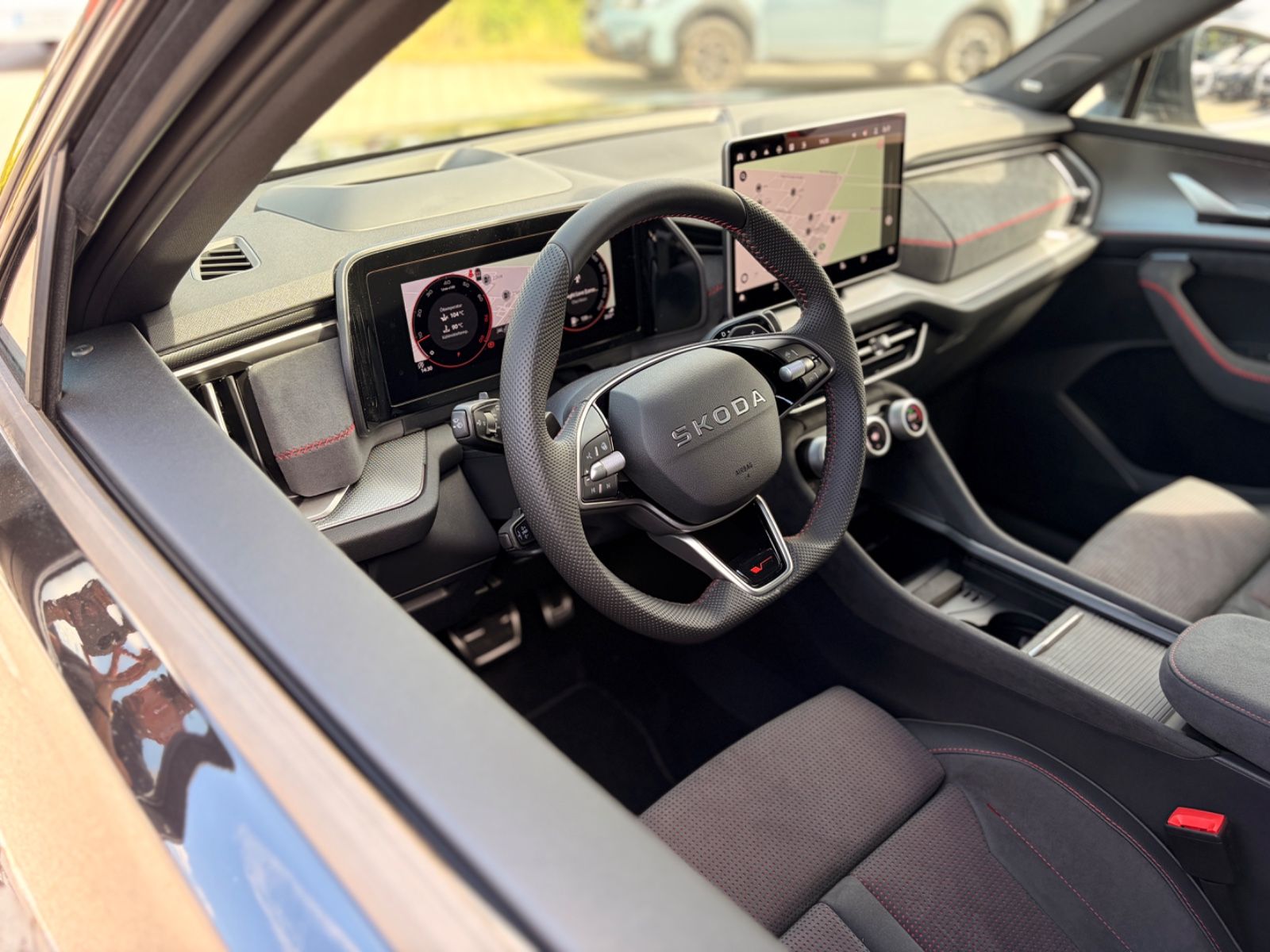 Skoda Kodiaq 2.0 TSI 195 kW 4x4 RS 20Z*AHK*HUD*ACC*DCC