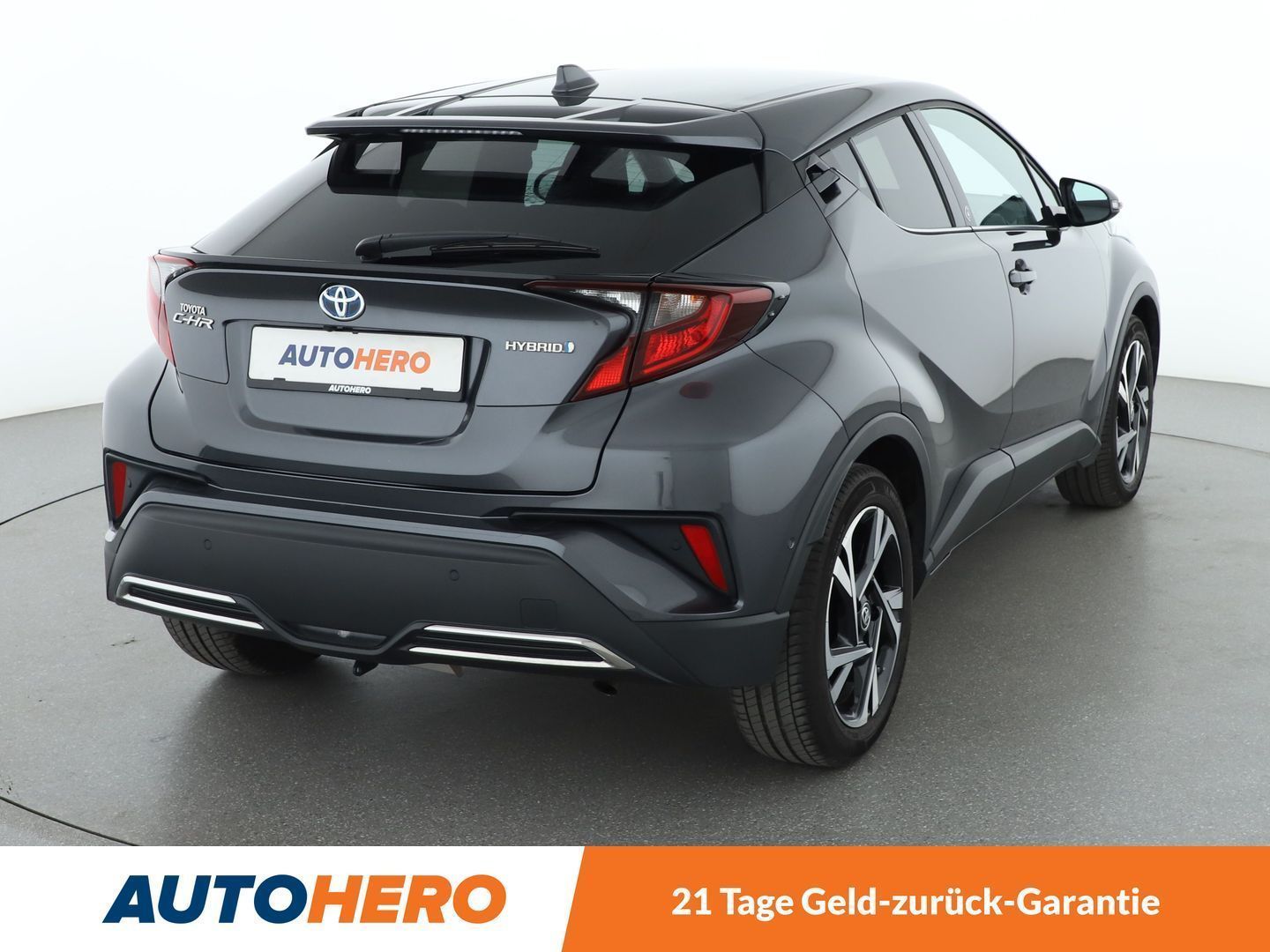 Toyota C-HR 2.0 Hybrid Team - Samsaru's Car Outlet