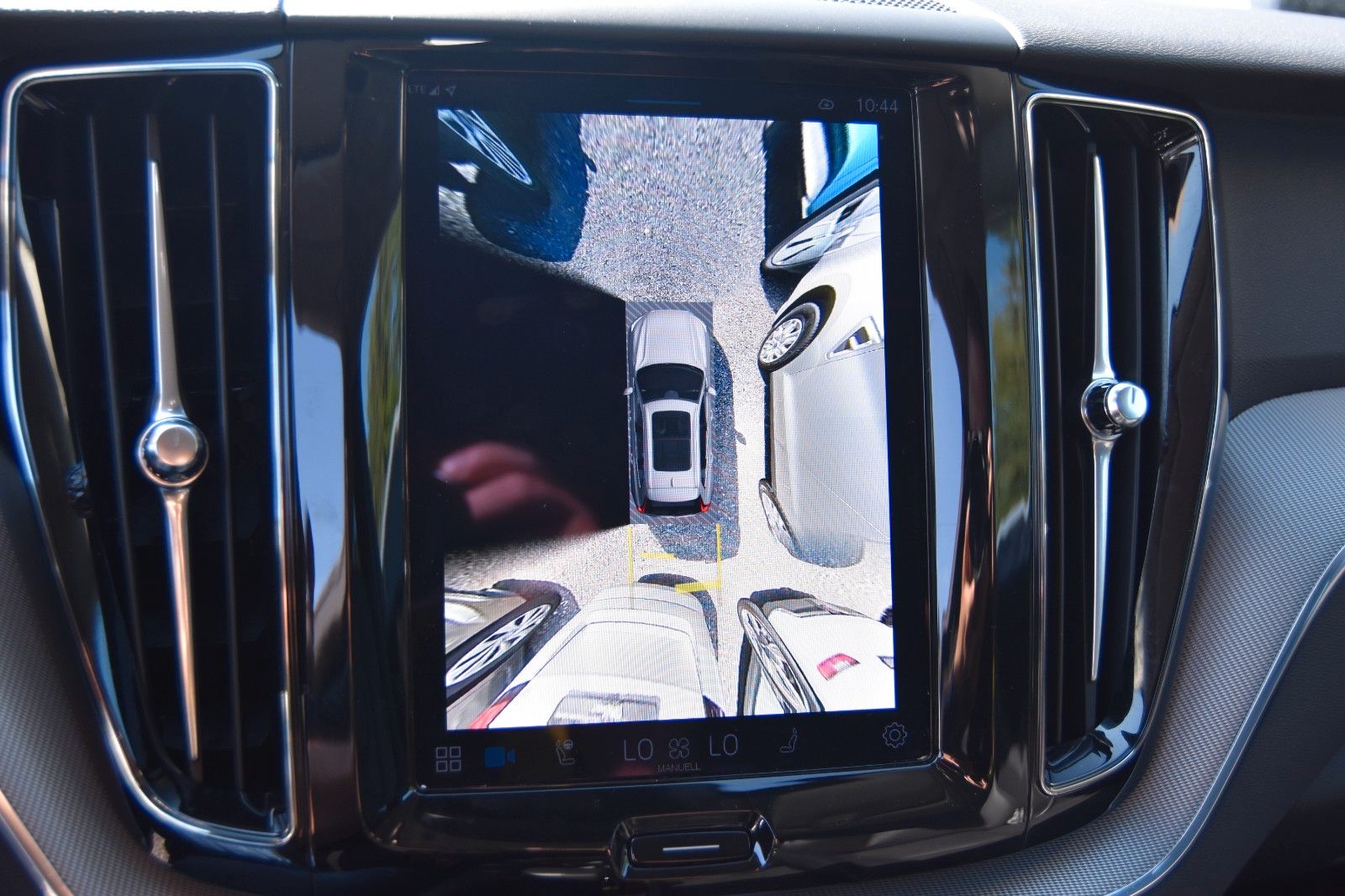 Volvo XC60 Plus Dark AWD ACC/LED/AHKs/HKSound/360CAM