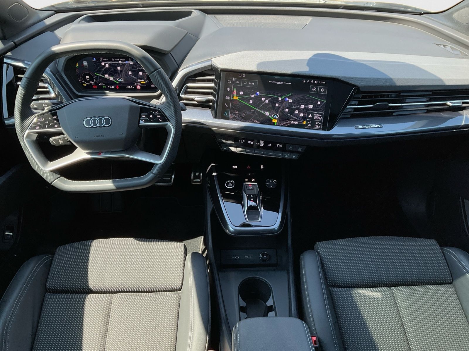 Audi Q4 e-tron 45 quattro S-line Pano AHK Matrix HUD