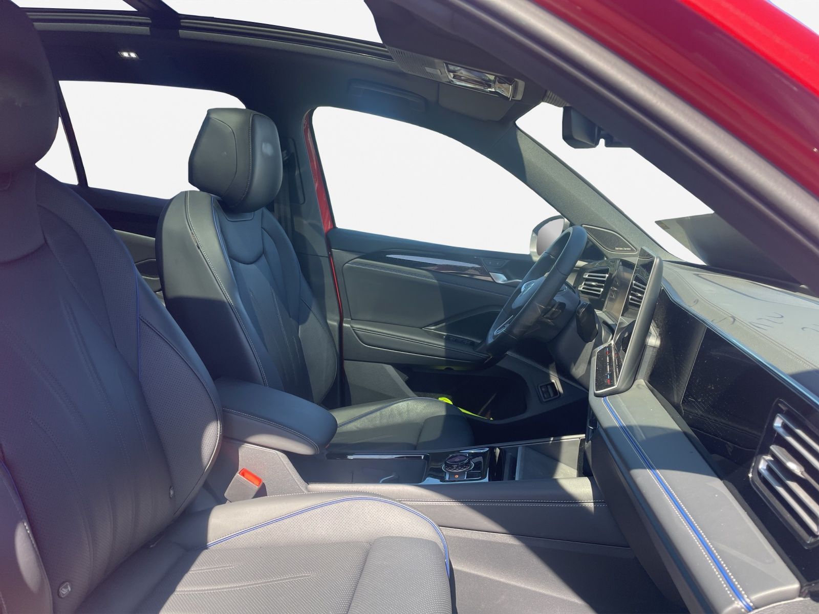 Volkswagen Tiguan 1.5 e-Hybrid DSG R-LINE*BLACK-STYLE*IQ.LI