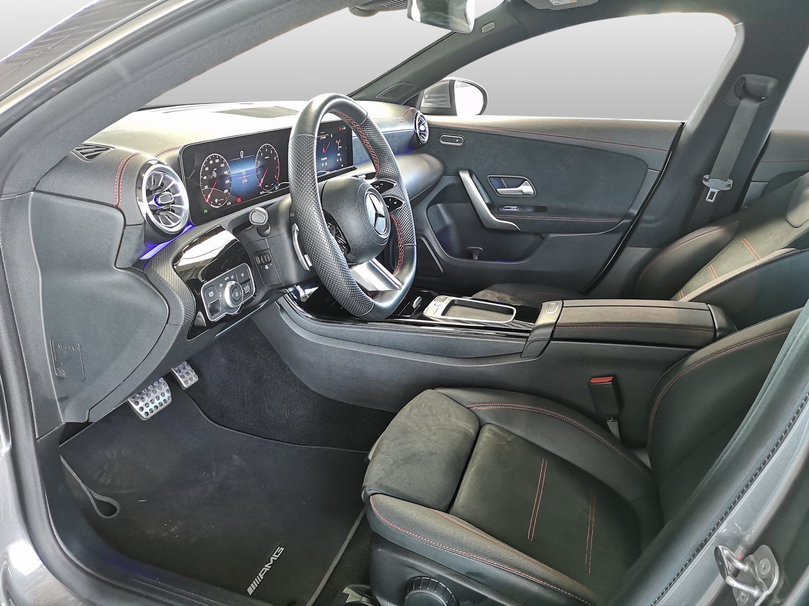 Mercedes-Benz CLA 200 Coupé AMG Line - Samsaru's Car Outlet