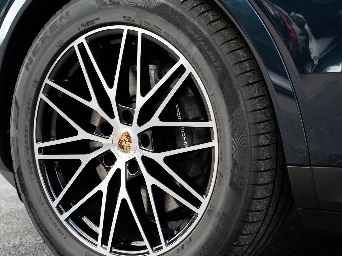 Porsche Cayenne E-Hybrid BOSE AHK 14 Wege Sitze 21 Zoll