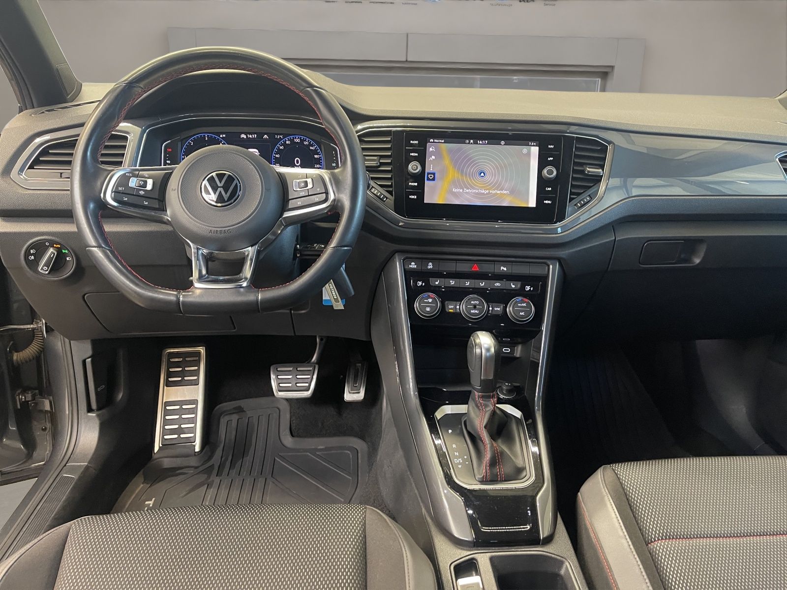 Volkswagen T-Roc 2.0 TDI Sport - Samsaru's Car Outlet