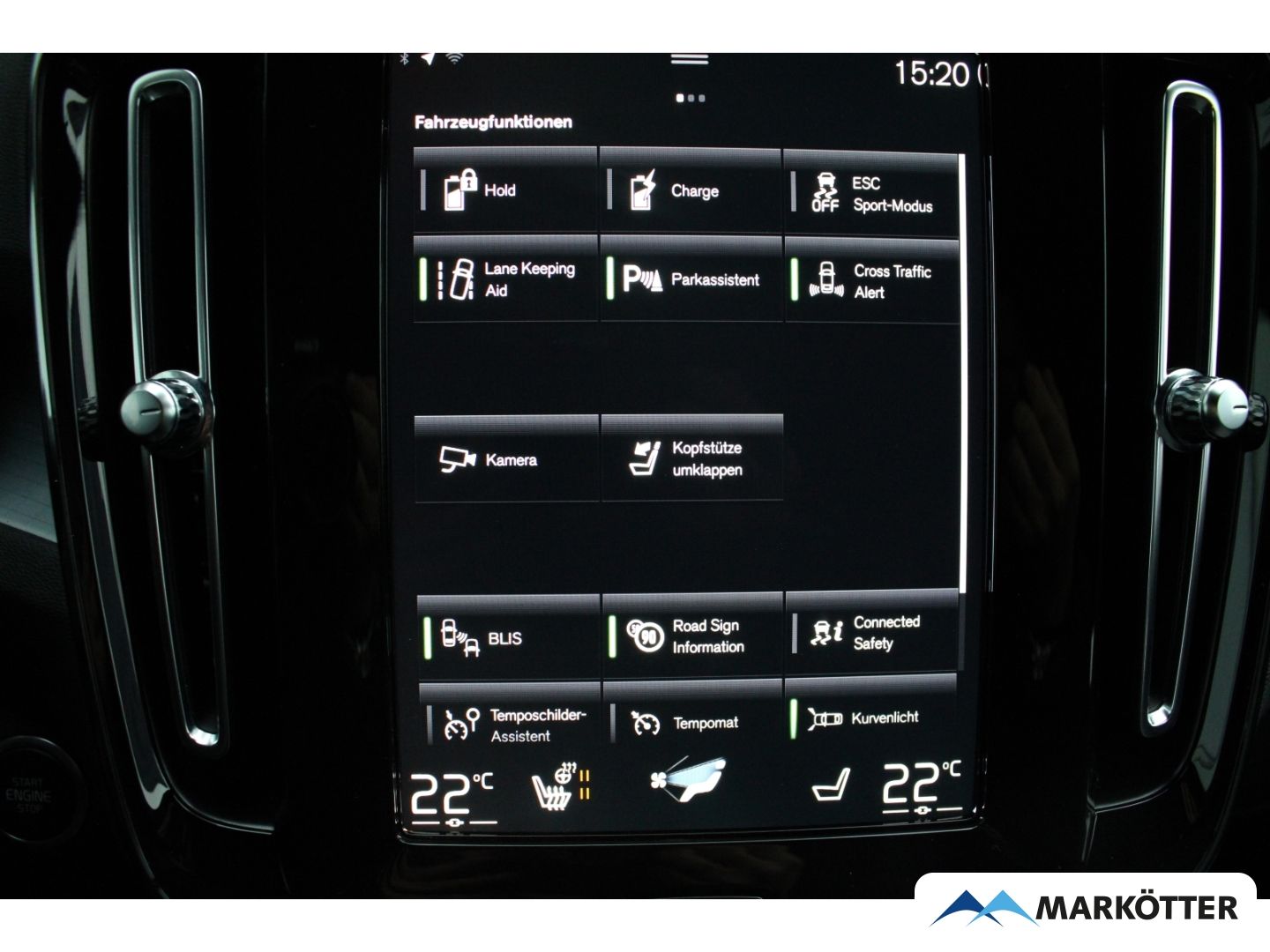 Volvo XC40 Plus Dark Recharge Plug-In Hybrid 2WD AHK