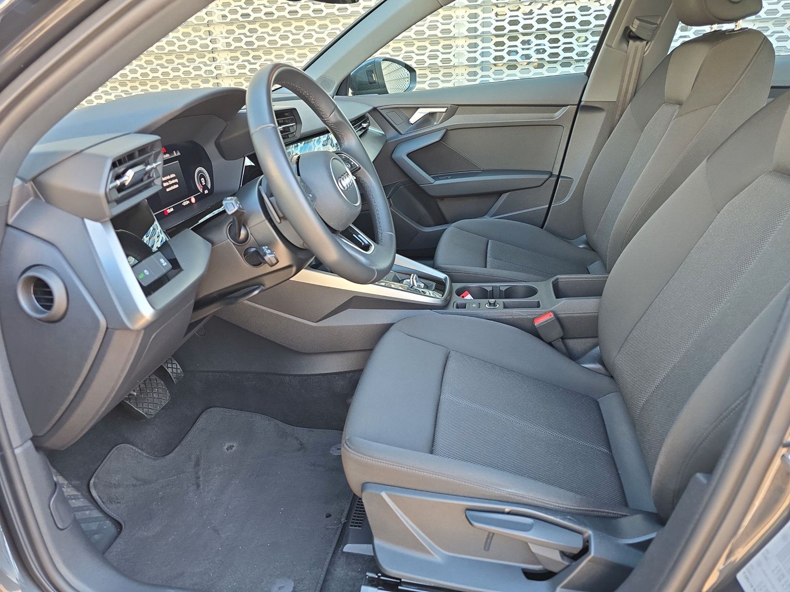 Audi A3 Limousine 35 TFSI advanced - Samsaru's Car Outlet