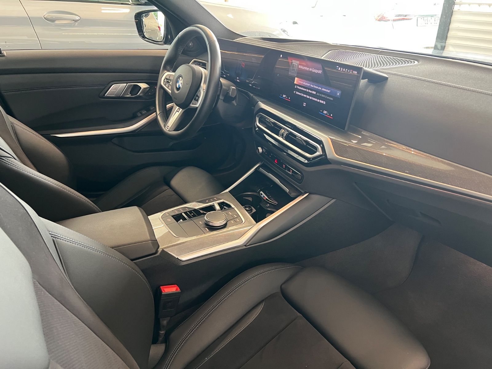 BMW 320 d xDrive Touring M Sport / Pano/ H&K / Matt