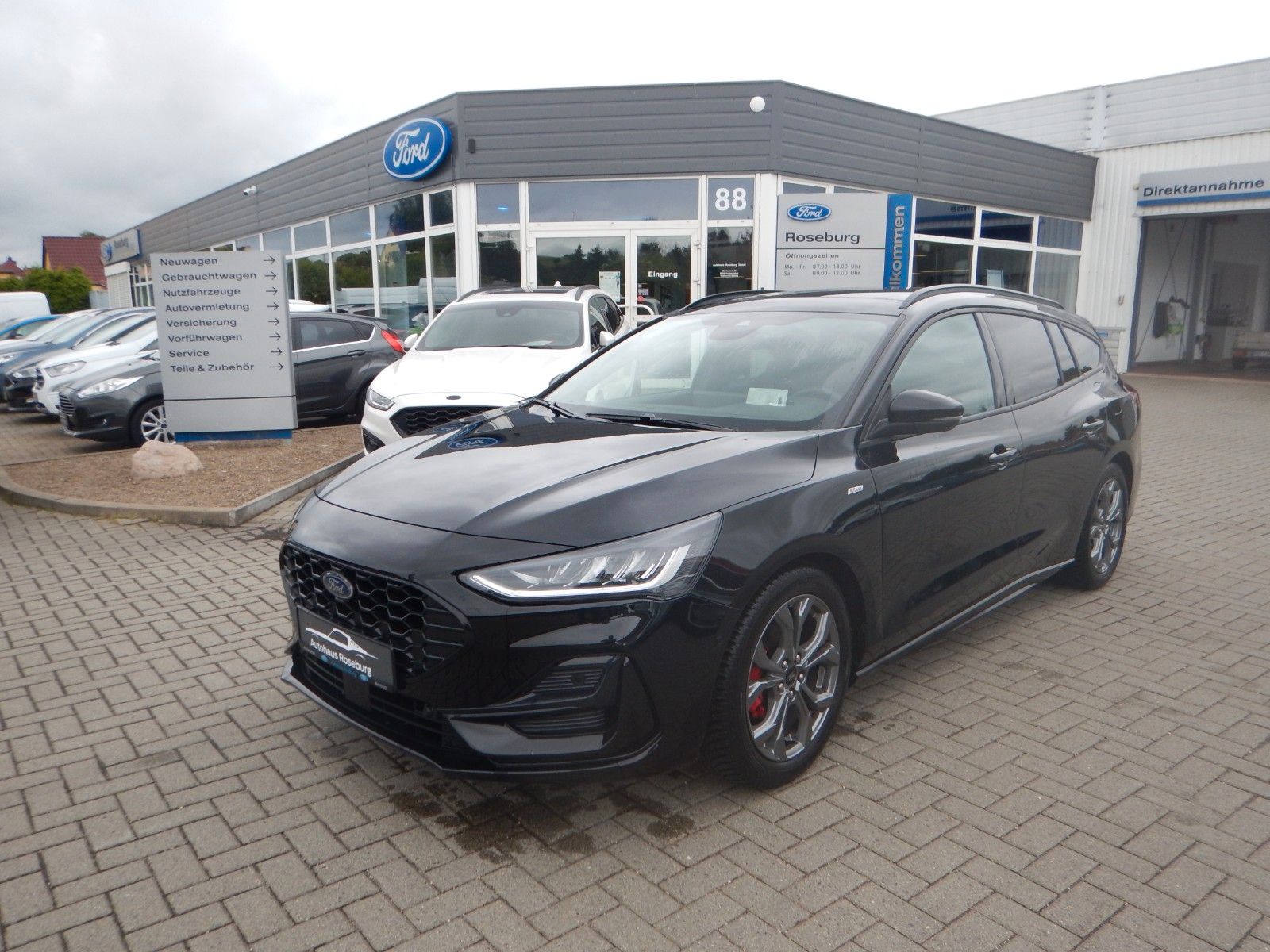 Ford Focus Turnier ST-Line X Navi Kamera PanoDach