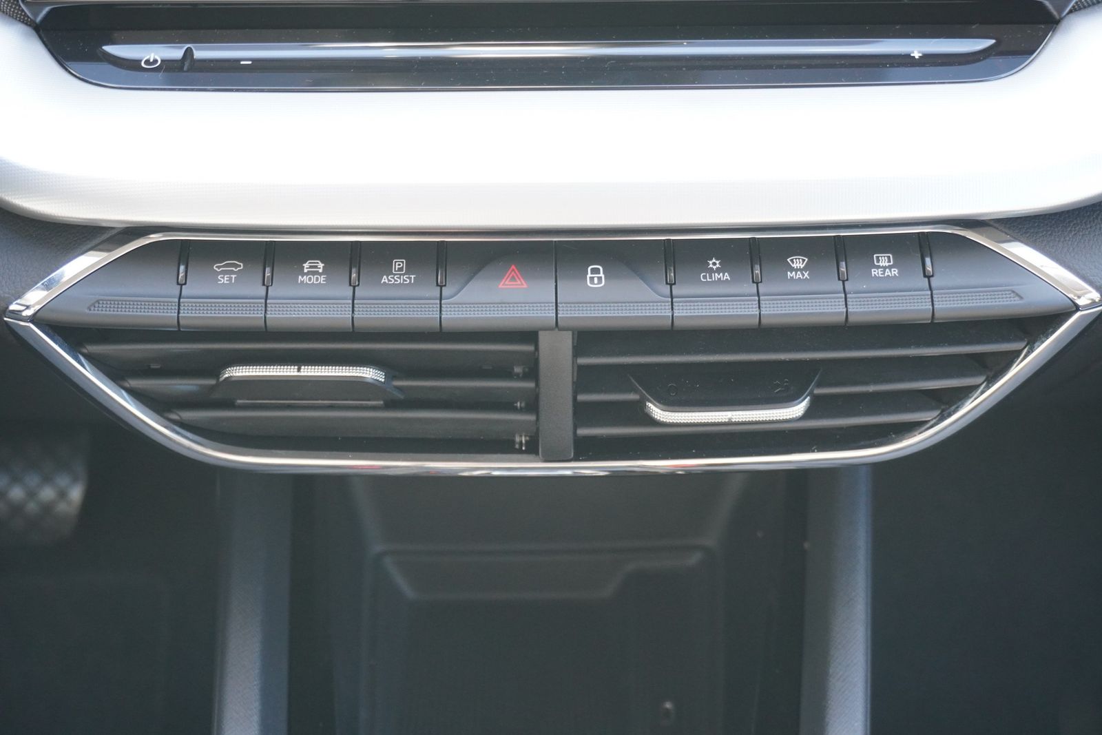Skoda Octavia Combi 1.4 TSI iV Style - Samsaru's Car Outlet