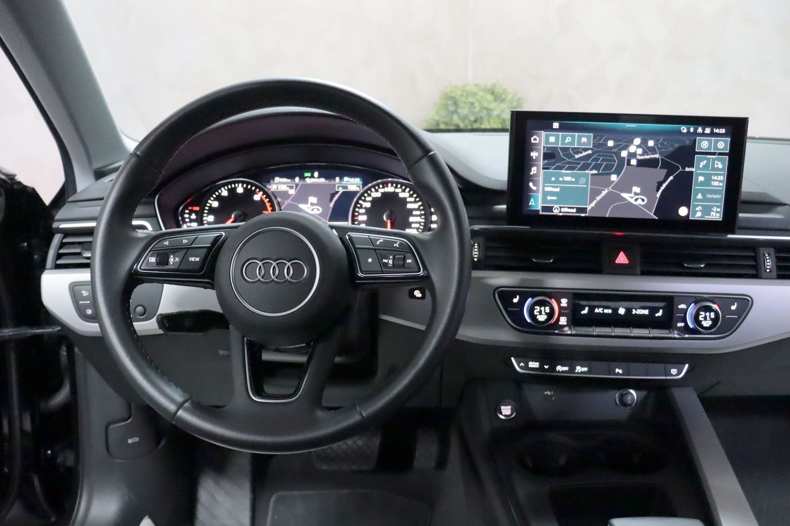Audi A4 Lim. 40 TFSI Quattro S Line - Samsaru's Car Outlet
