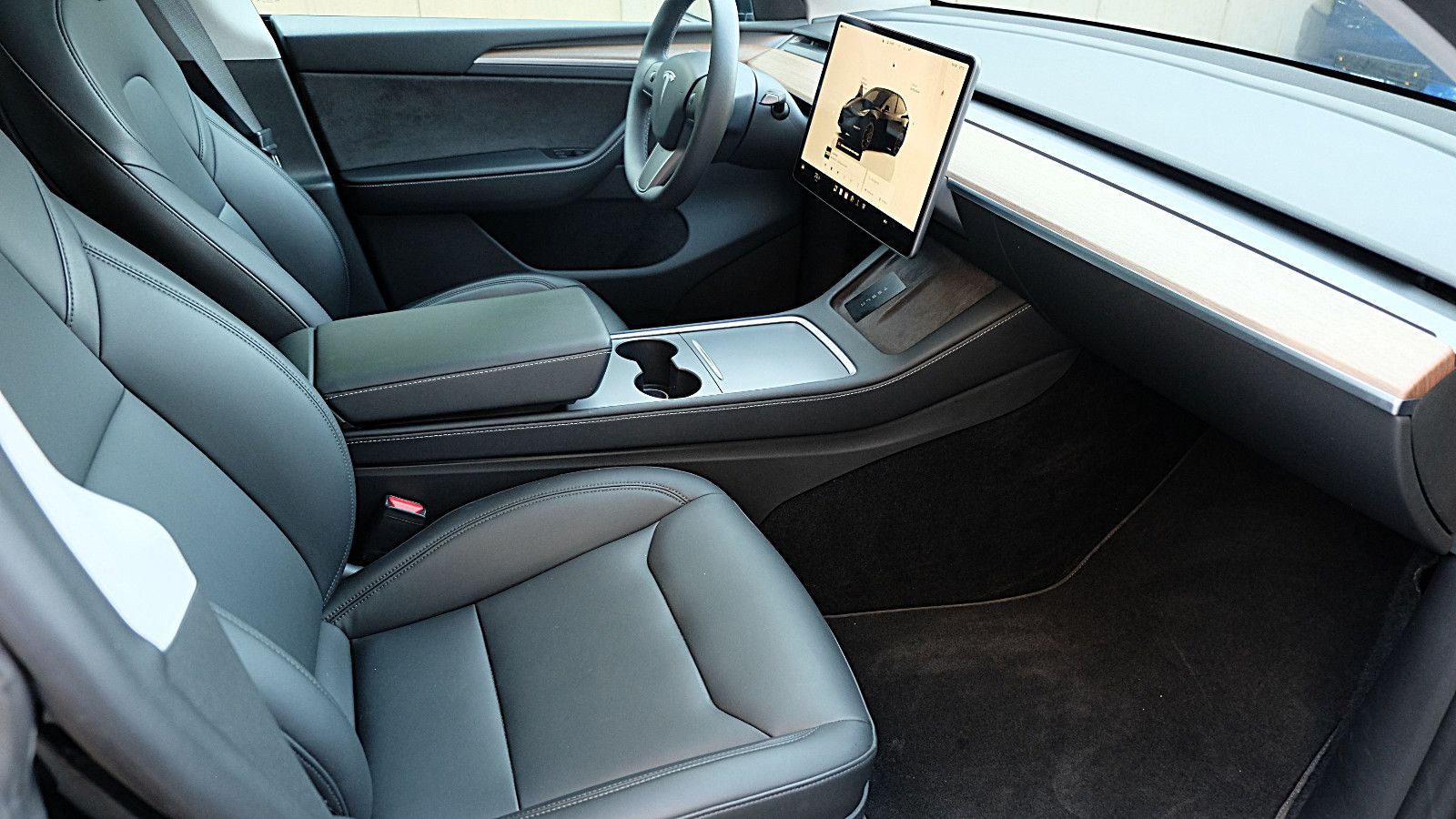 Tesla Model Y Performance Dual Motor AWD, HW4, LM 21"