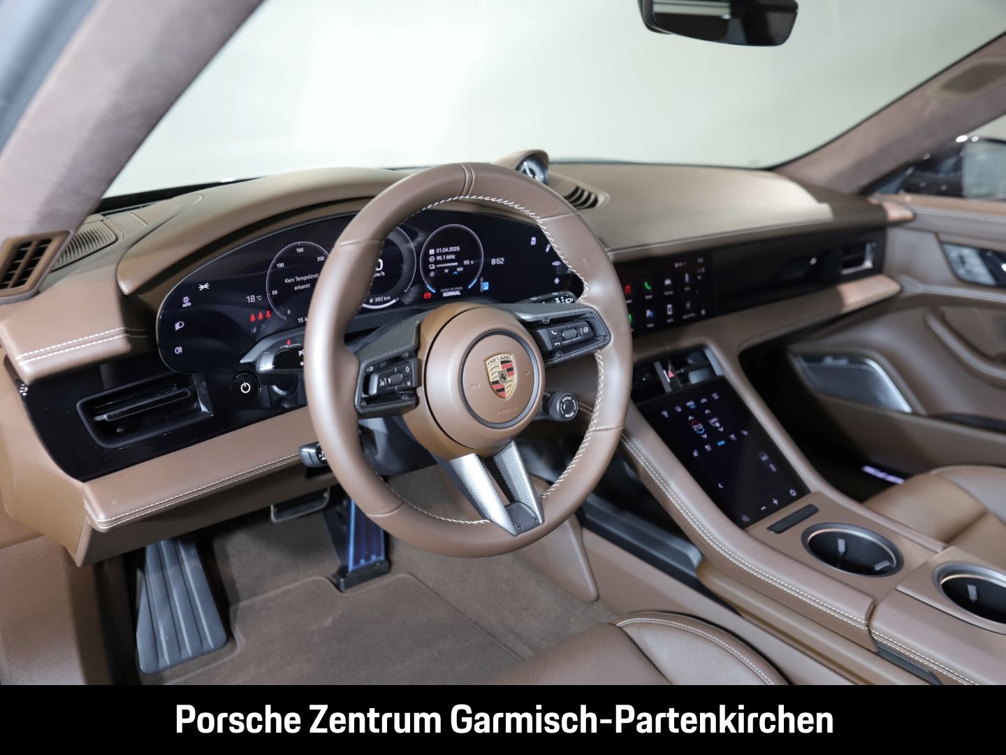 Porsche Taycan GTS Sport Turismo 360 Kamera LenkradHZG