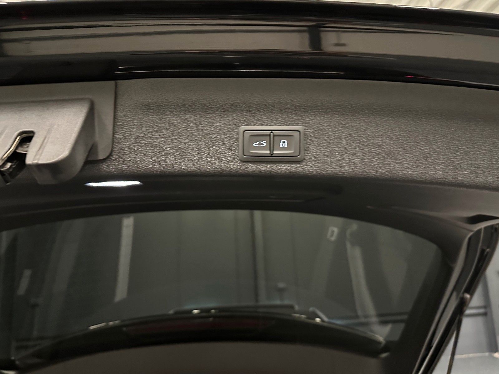 Audi A6 Avant 50 TDI quattro Sport - Samsaru's Car Outlet