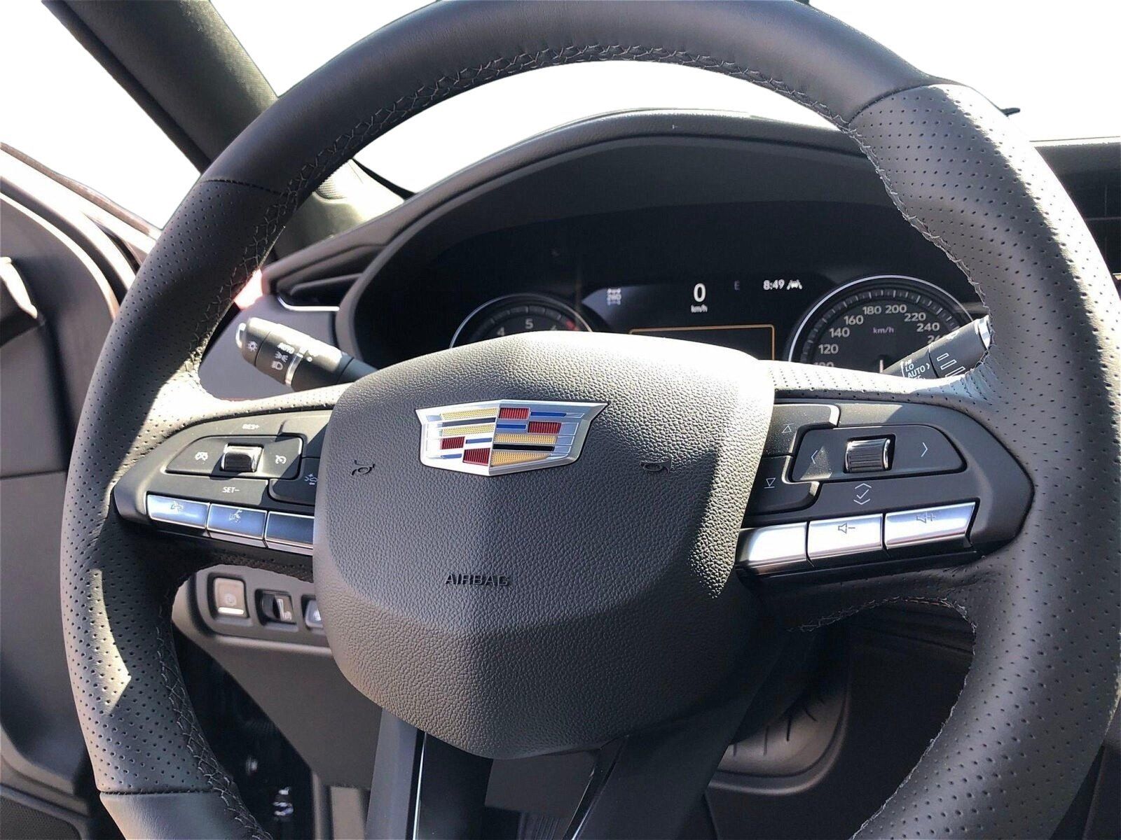 Cadillac XT4 2.0 T Sport AWD AHK*RFK*Schiebedach*HUD*LED