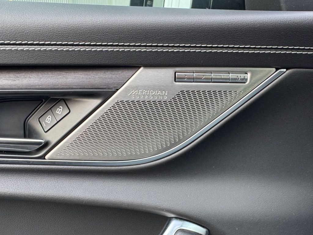 Jaguar XF Sportbrake R-Dynamic Black AWD Pano/Meridian