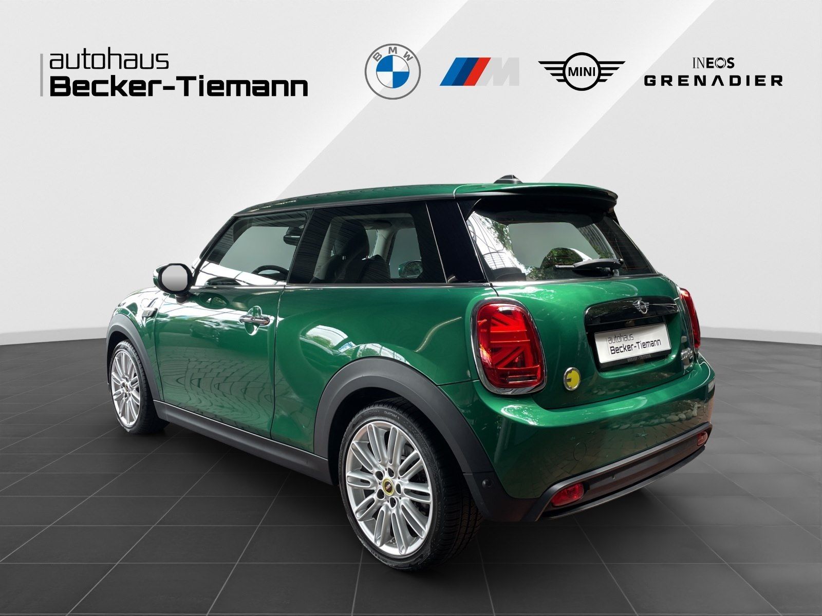 MINI Cooper SE Classic - Samsaru's Car Outlet