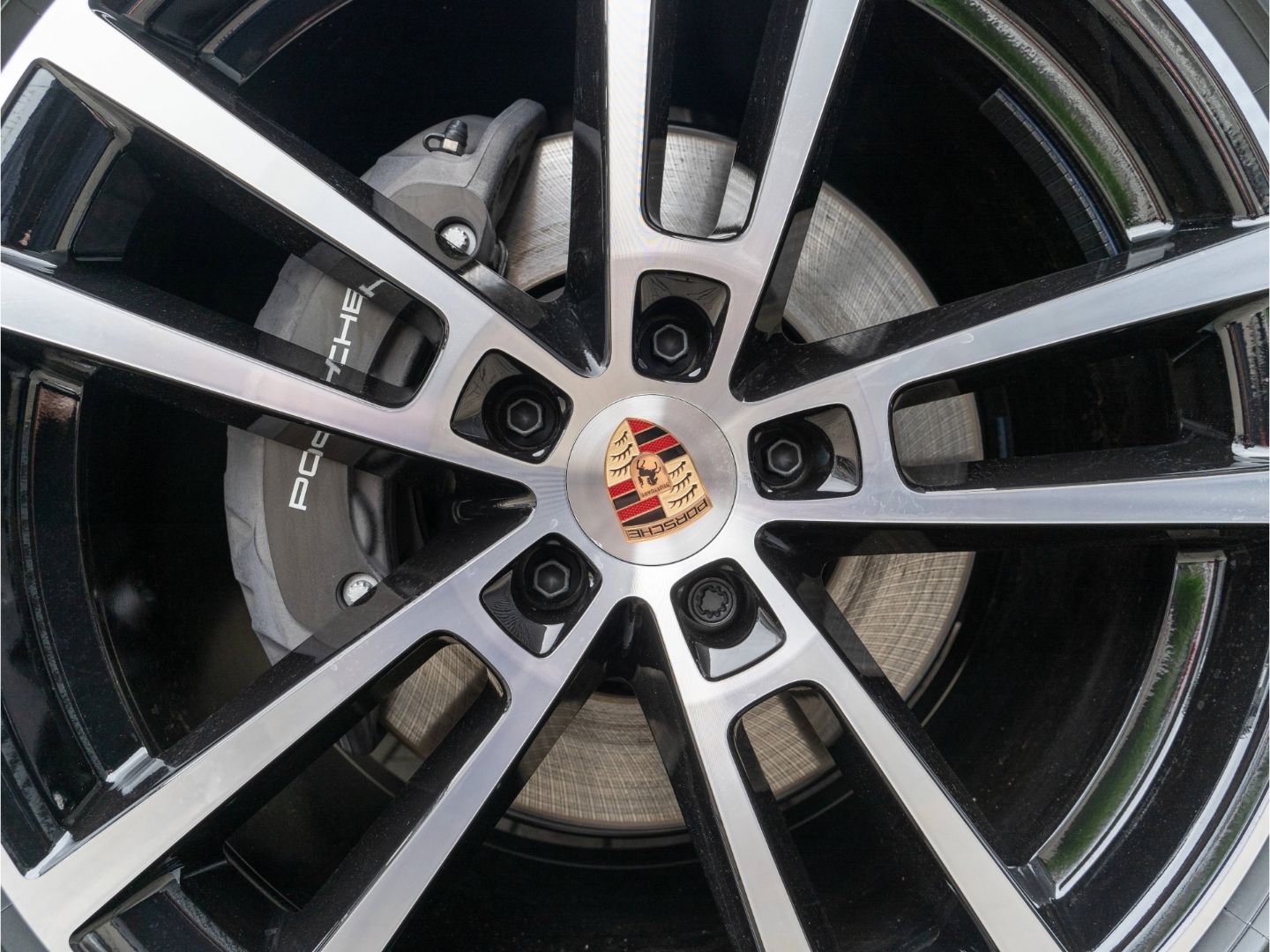 Porsche Cayenne E-Hybrid Coupe SAGA, BOSE
