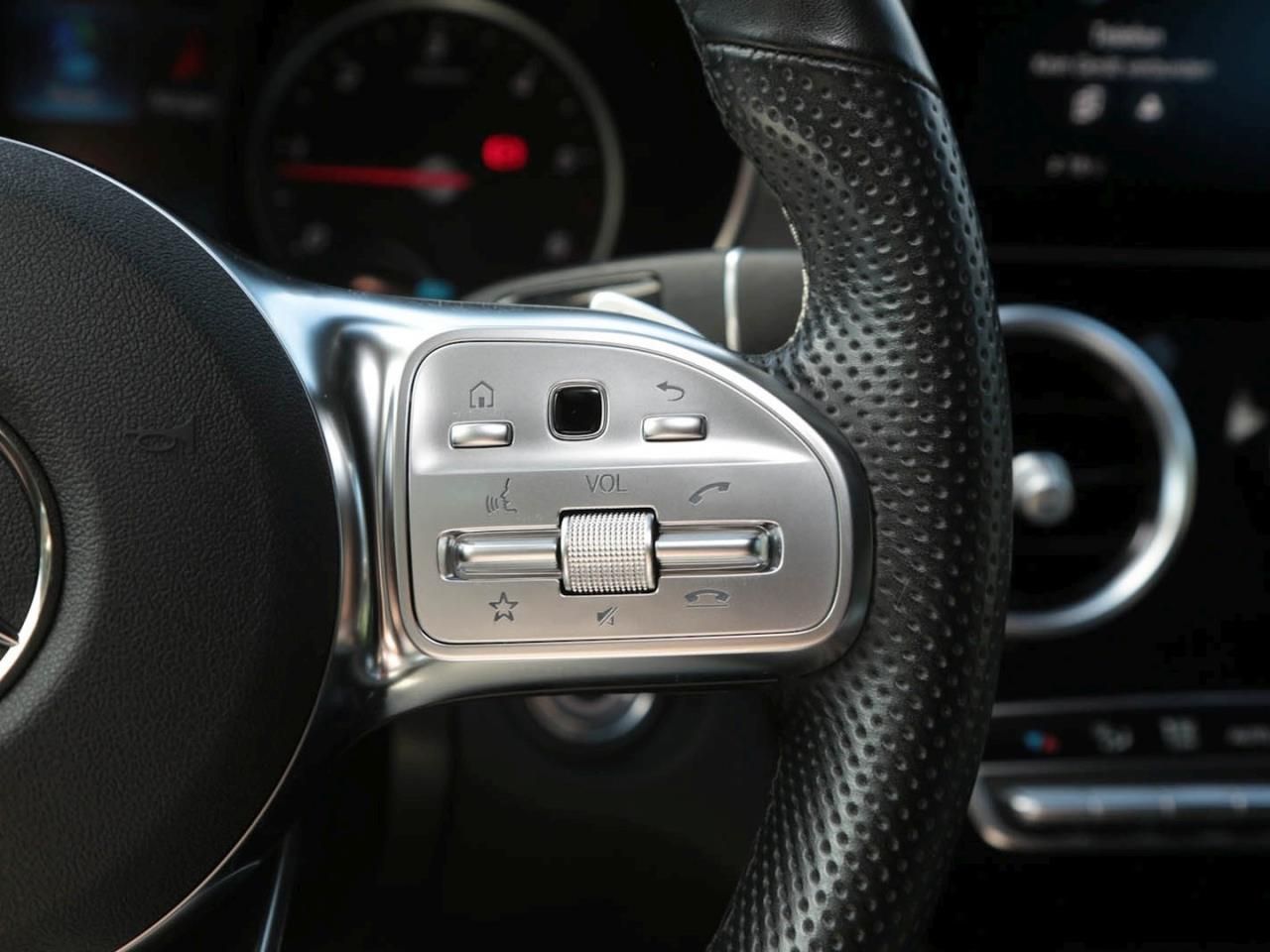 Mercedes-Benz GLC 300 de 4M AMG - Samsaru's Car Outlet