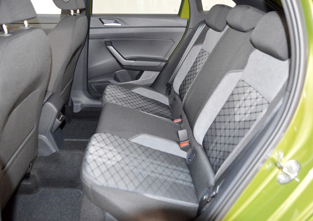 Volkswagen Taigo 1.5 TSI DSG R-Line - Samsaru's Car Outlet