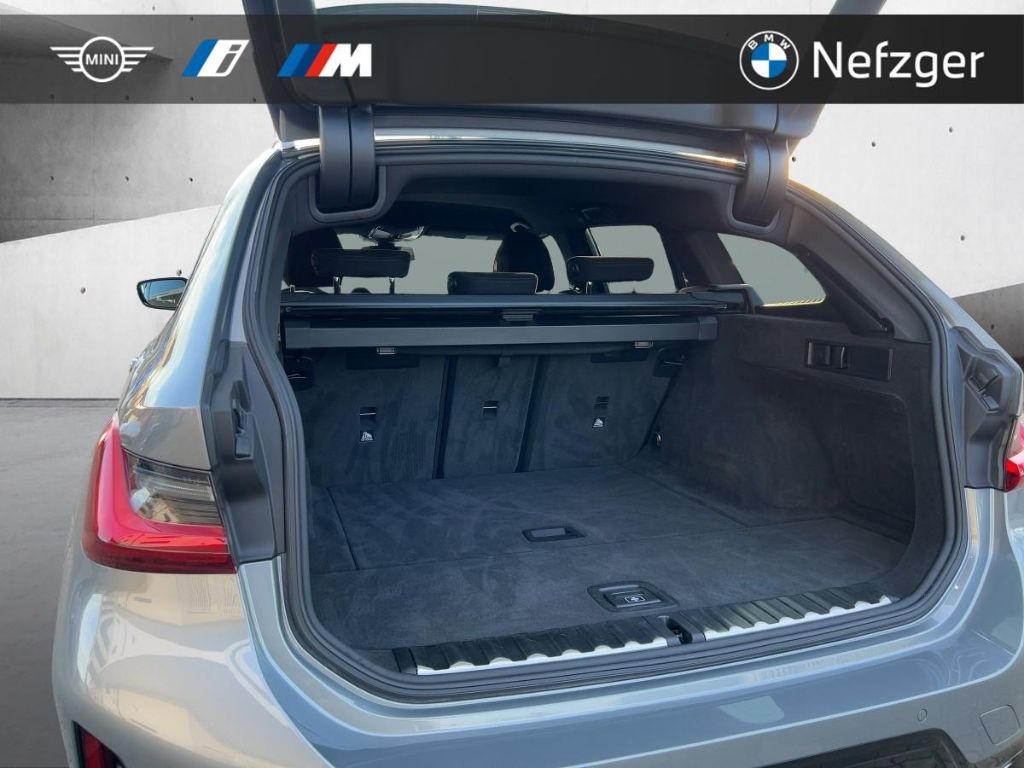 BMW 330 d xDrive Touring M Sport Park-Assistent HiFi