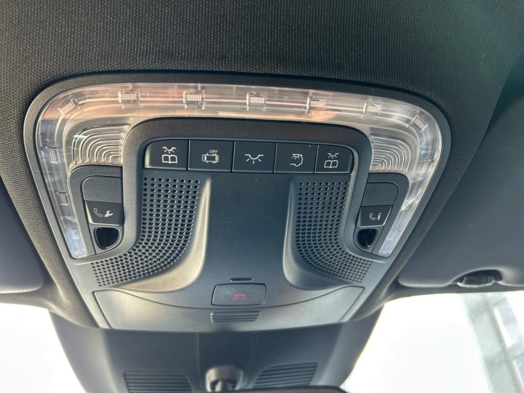 Mercedes-Benz V 300 d 4Matic Avantgarde Edition AMG - Samsaru's Car Outlet
