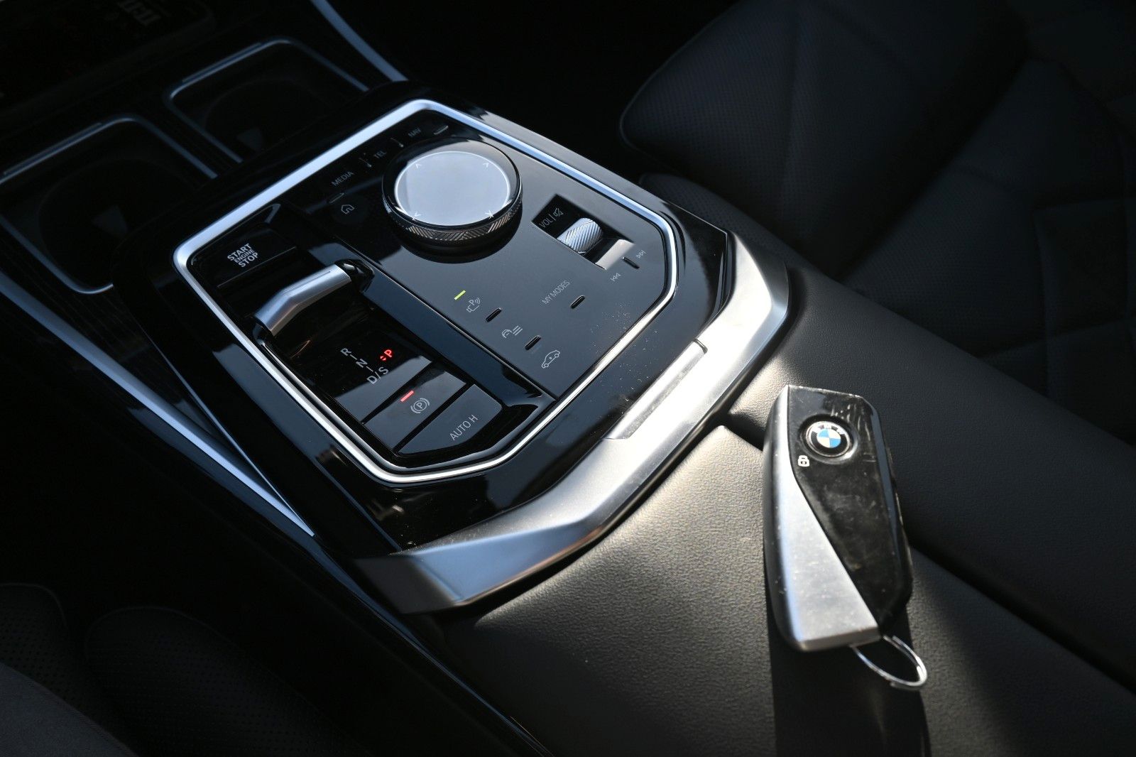 BMW 740 d xDrive M Sport*PANO*Shadow*MIETKAUF