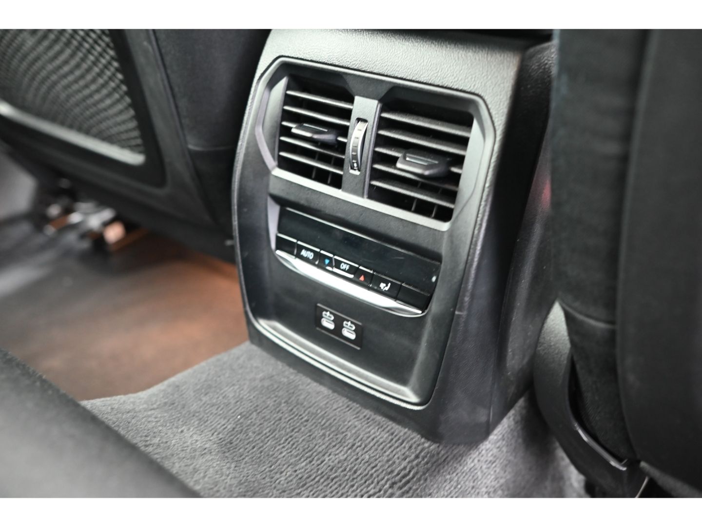 BMW 320d xDrive Touring - Samsaru's Car Outlet