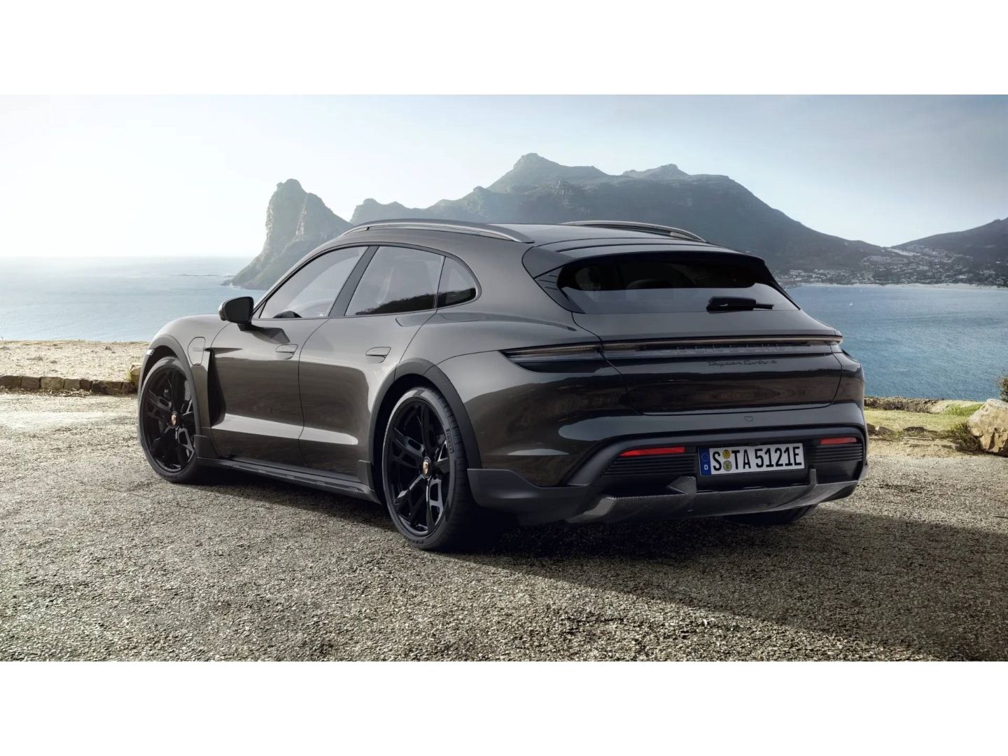 Porsche Taycan Turbo S Cross Turismo Burmester HeadUp