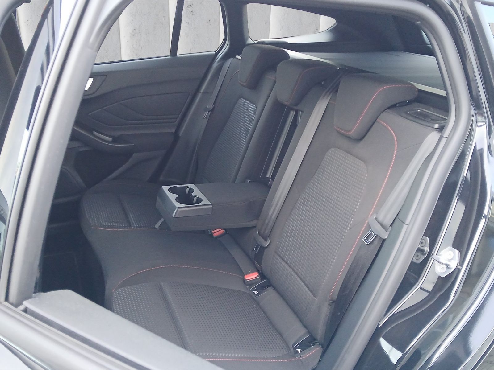 Ford Focus ST-Line X Turnier Aut.*AHK*ACC*HUD*KAM*NAV