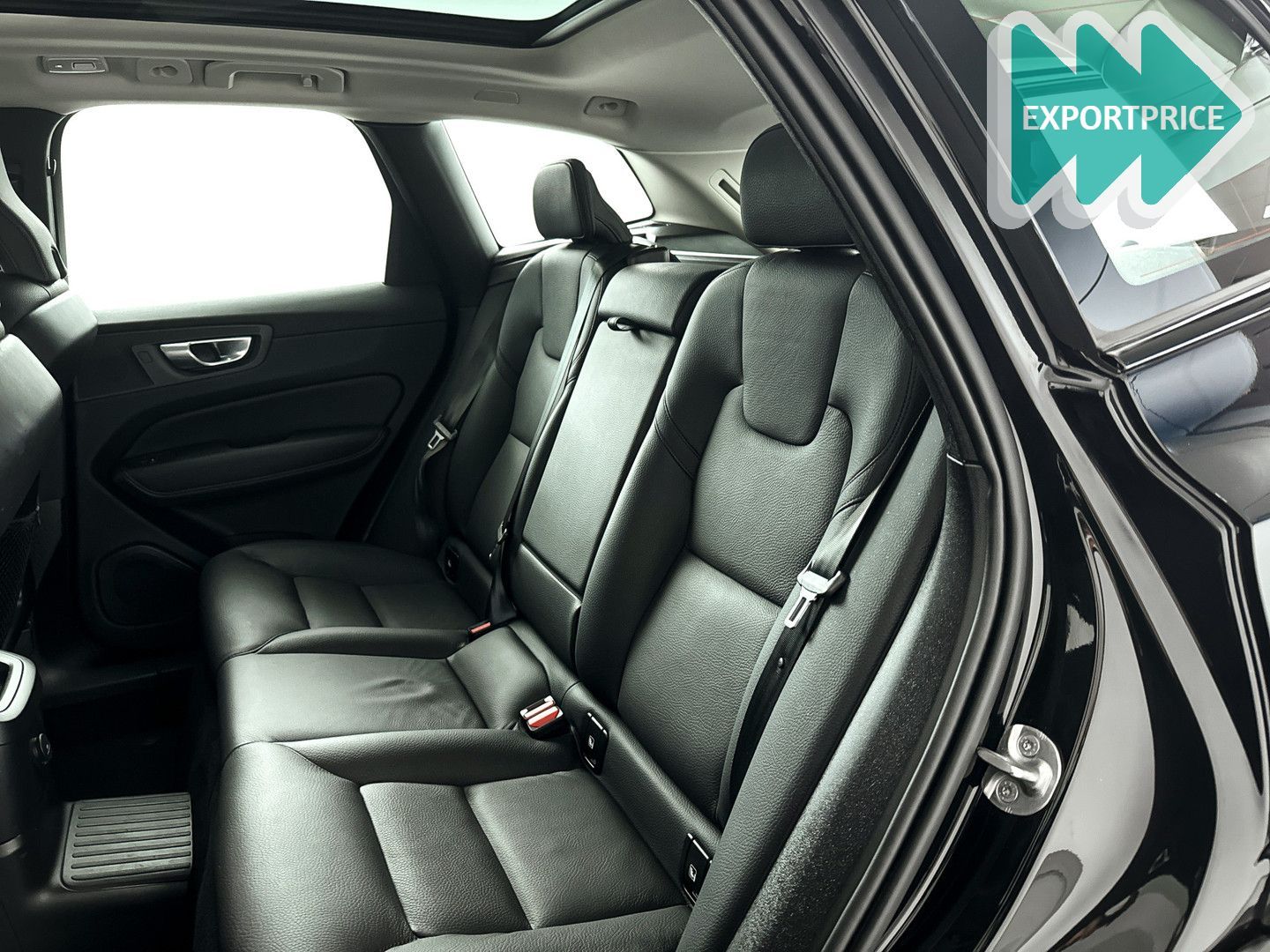 Volvo XC60 T6 Plug-in hybrid AWD Plus Dark | panorama