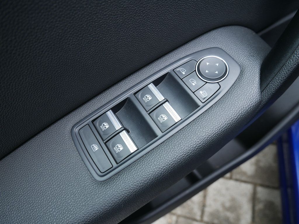 Renault Captur INTENS - Samsaru's Car Outlet
