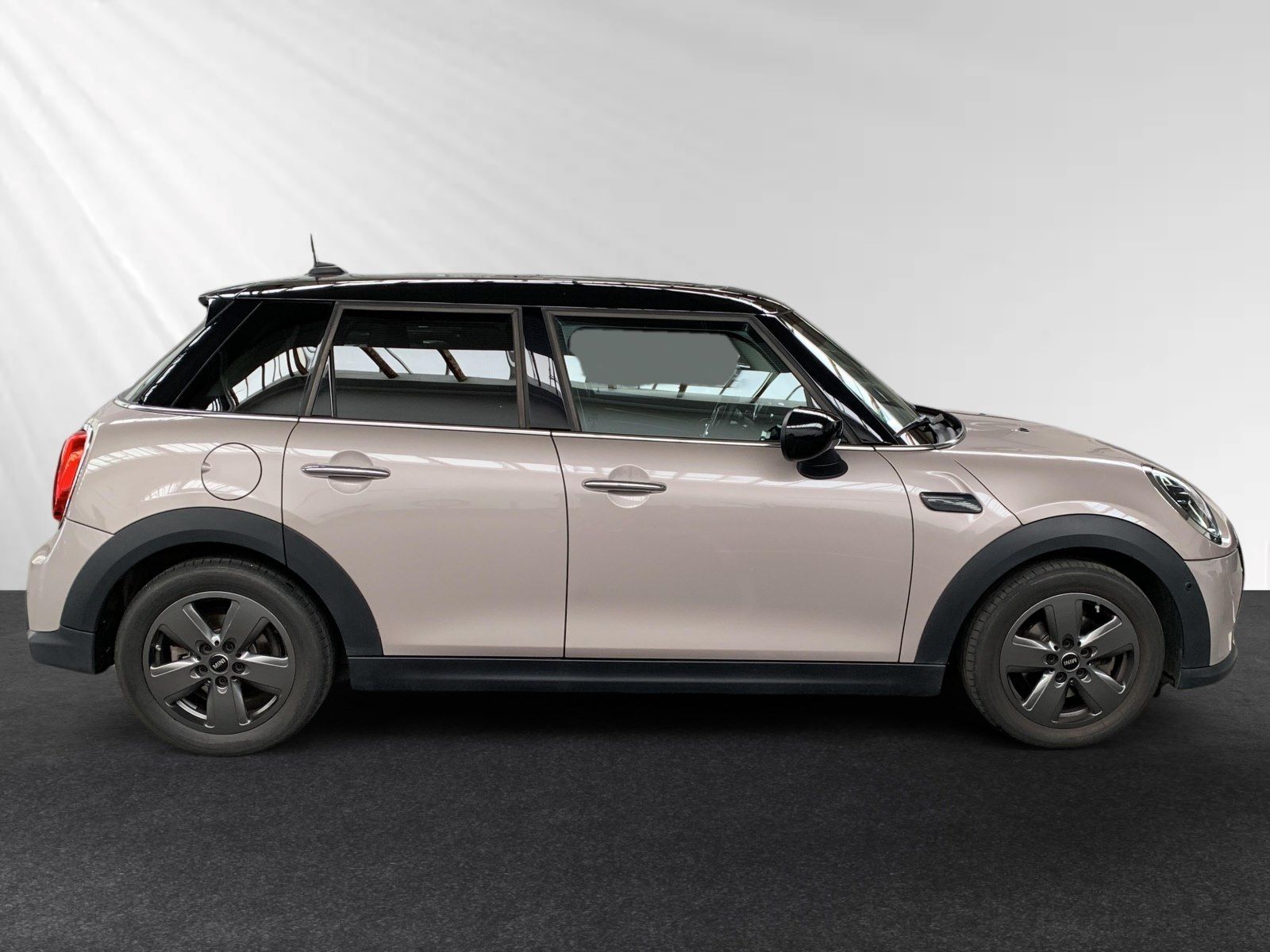MINI Cooper 5-Türer Aut. - Samsaru's Car Outlet
