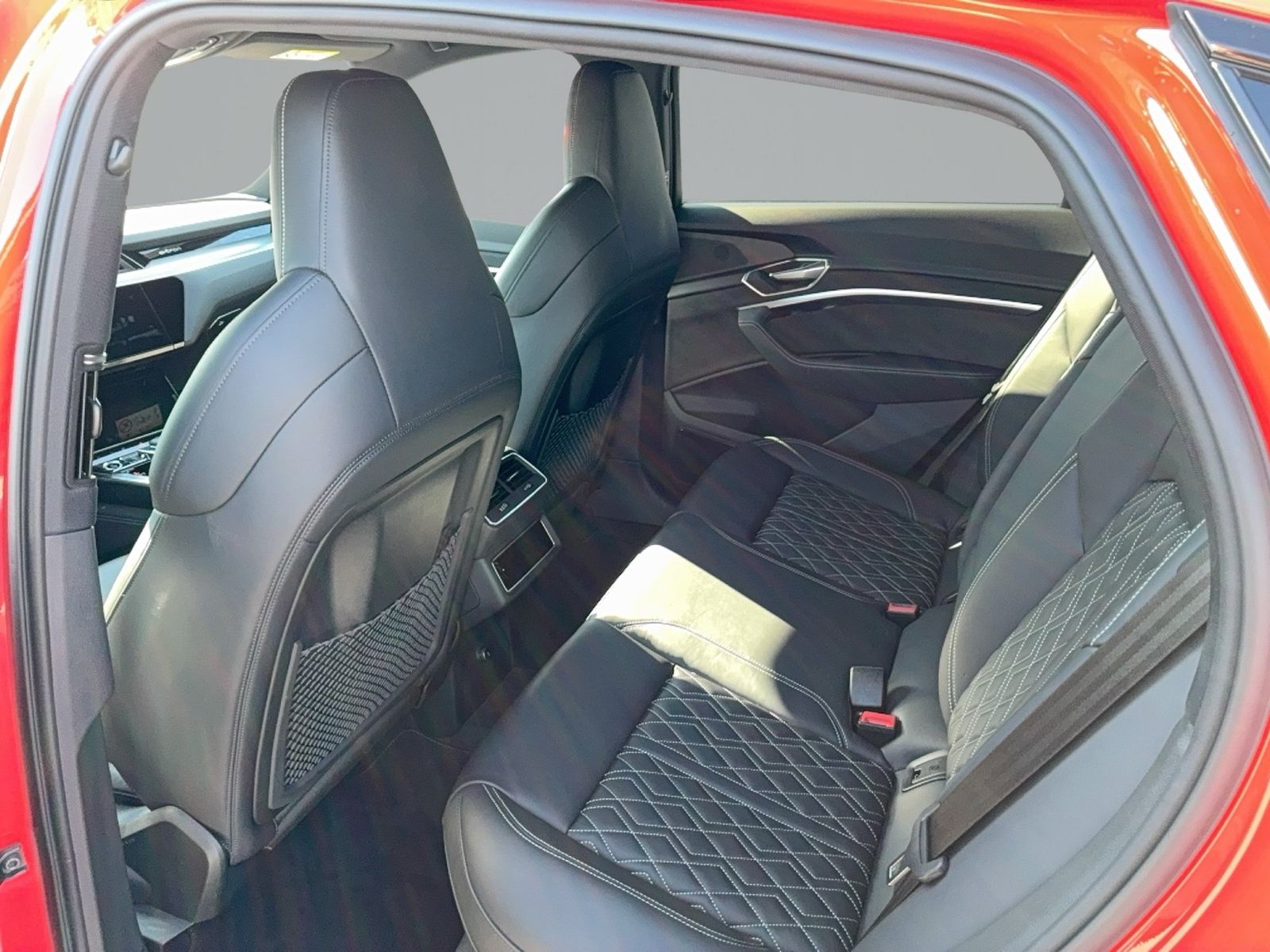 Audi e-tron Sportback S line 55 qu. N-Sicht HUD 21