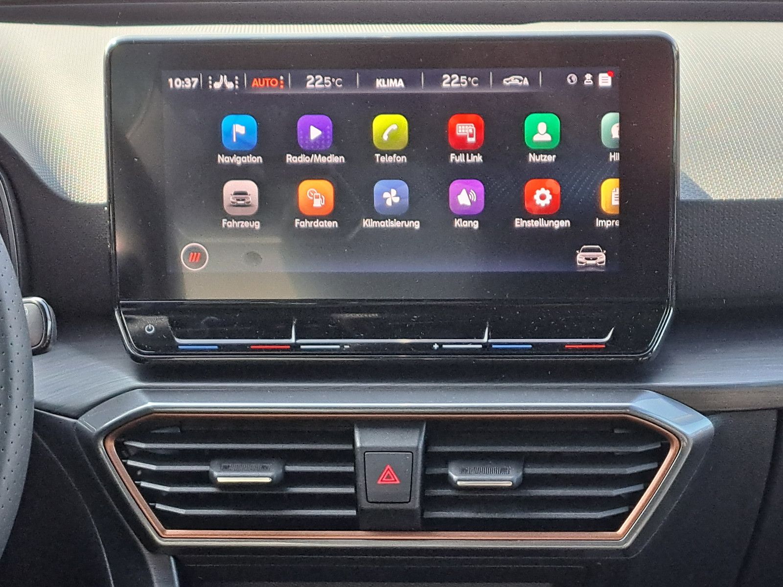 Cupra Leon VZ 2.0 TSI 310 PS 4Drive DSG - Samsaru's Car Outlet