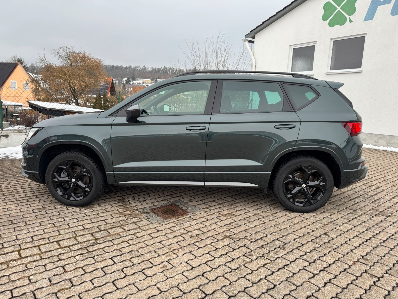 Seat Ateca FR 2.0 TSI DSG 4Drive ACC AHK PANO