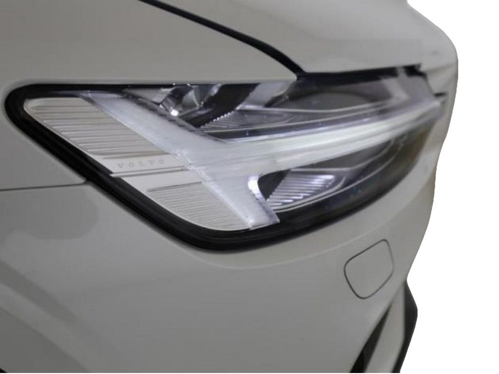 Volvo V60 T6 Plus Dark Recharge Plug-In Hybrid AWD