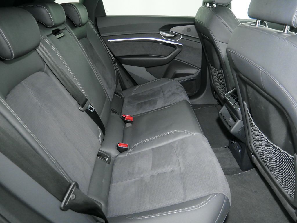Audi Q8 55 S Line Int Pano,HUD,AHK,B&O,Matrix,Leder