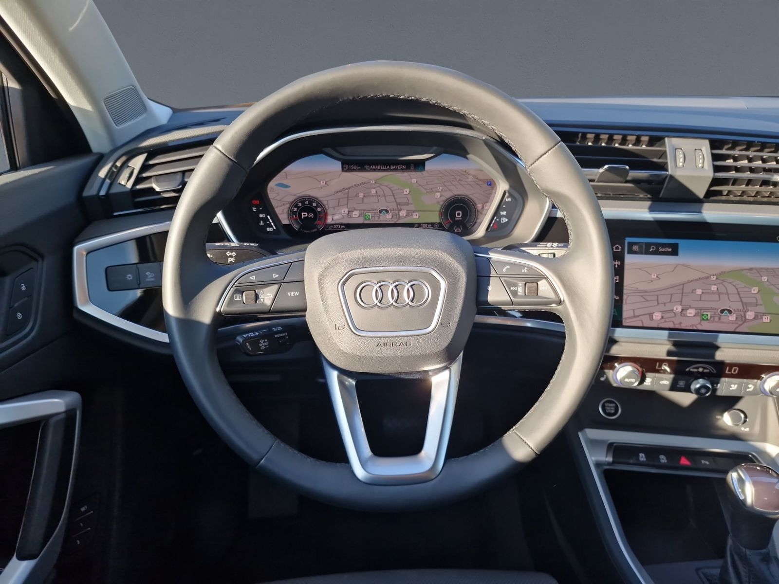 Audi Q3 45 TFSI quattro Advanced - Samsaru's Car Outlet