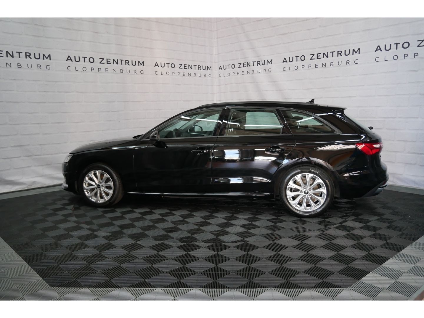 Audi A4 Av 30 TDI advanced - Samsaru's Car Outlet