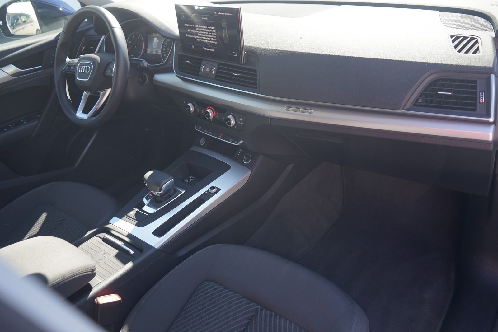 Audi Q5 40 2.0 TDI quattro - Samsaru's Car Outlet