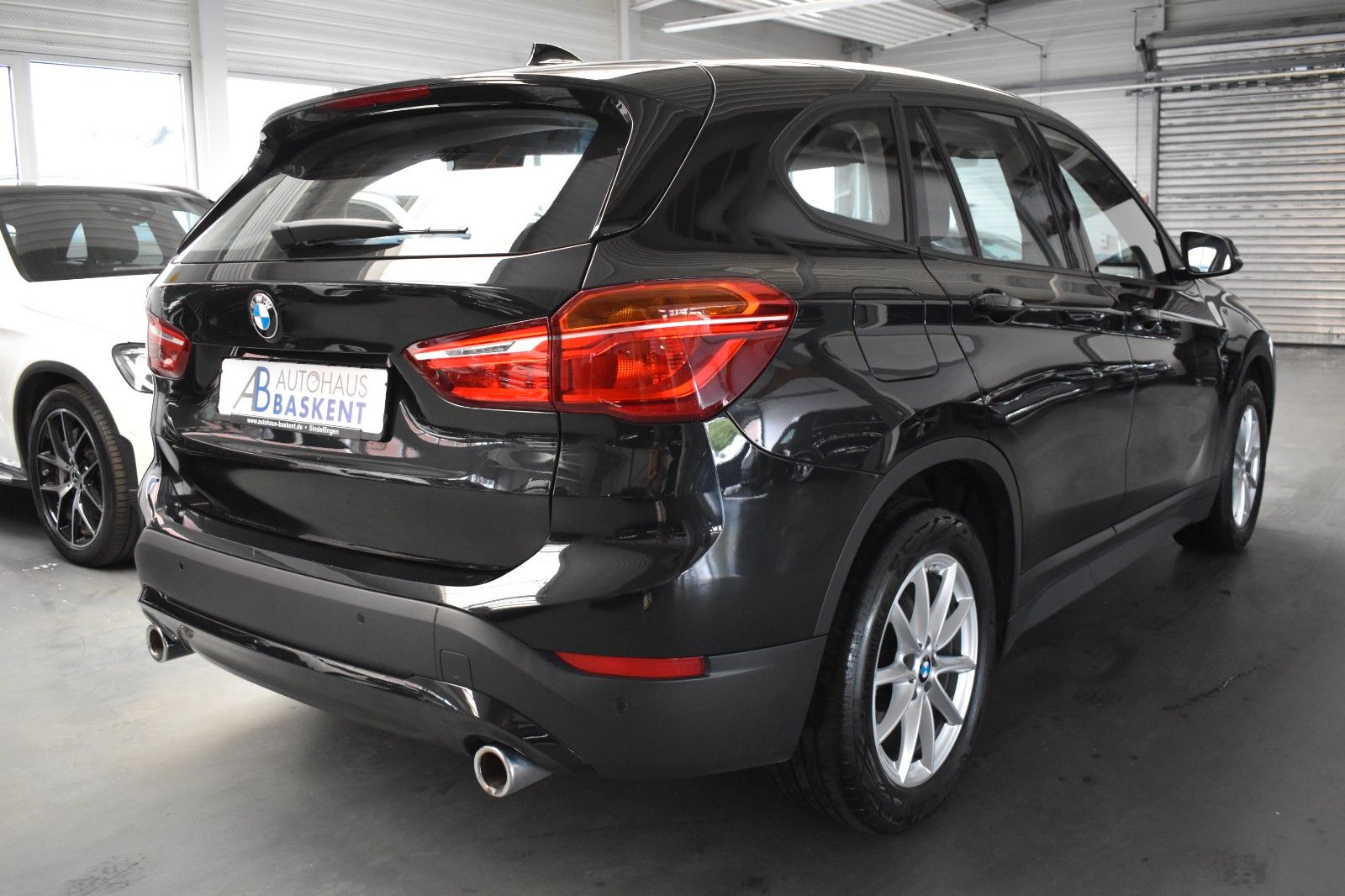 BMW X1 xDrive 18 d Advantage - Samsaru's Car Outlet