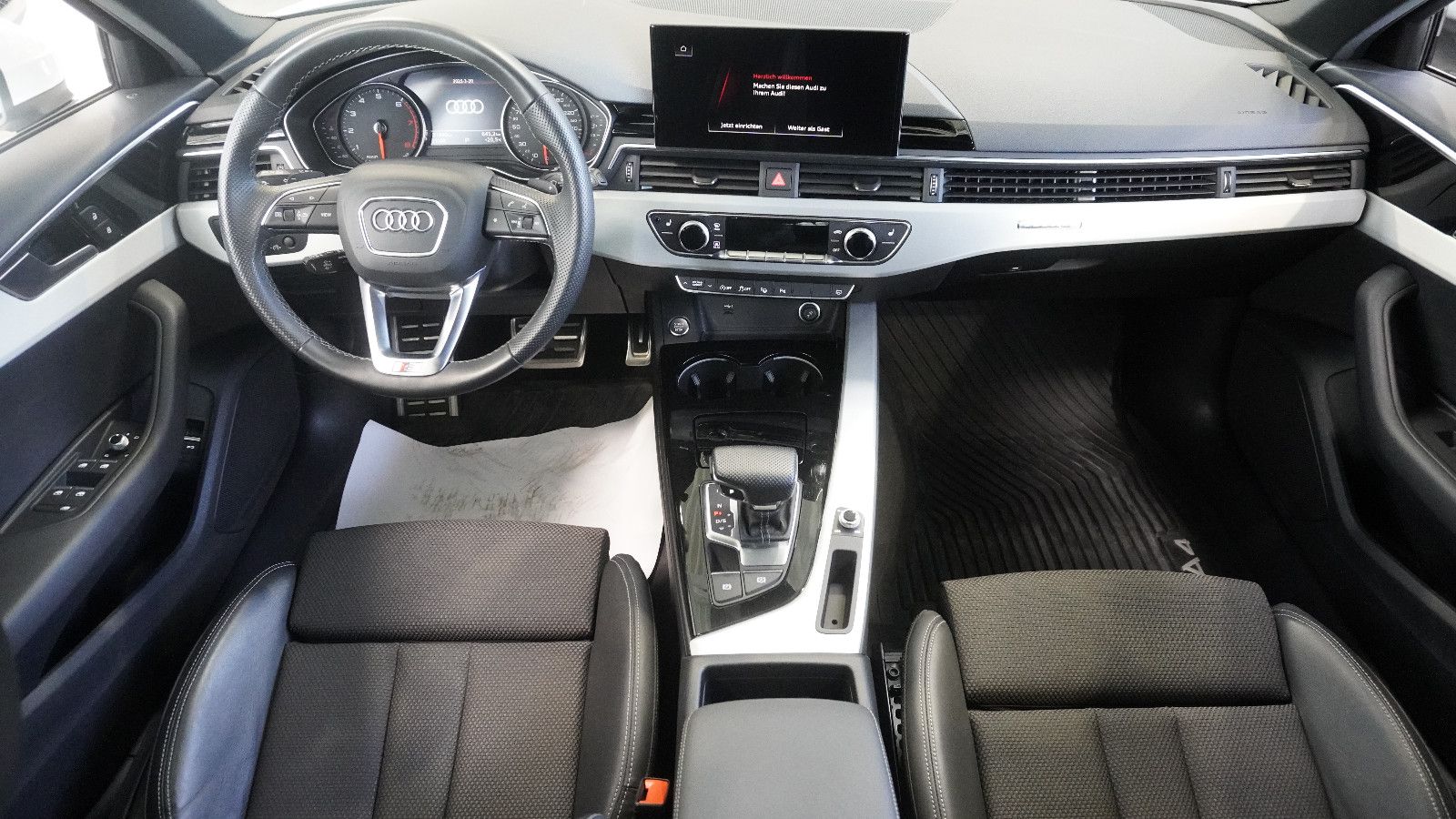 Audi A4 Avant 40 TFSI quatt S line - Samsaru's Car Outlet