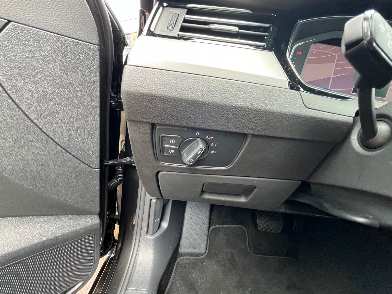 Volkswagen Passat 2.0 TDI DSG - Samsaru's Car Outlet