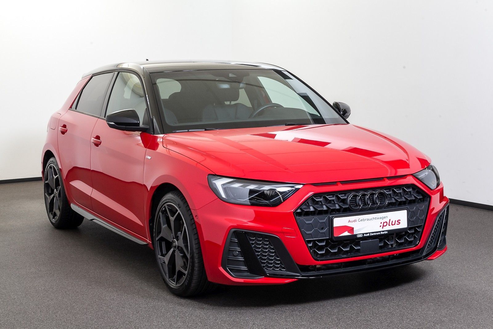 Audi A1 Sportback S line 35 TFSI S tr. - Samsaru's Car Outlet