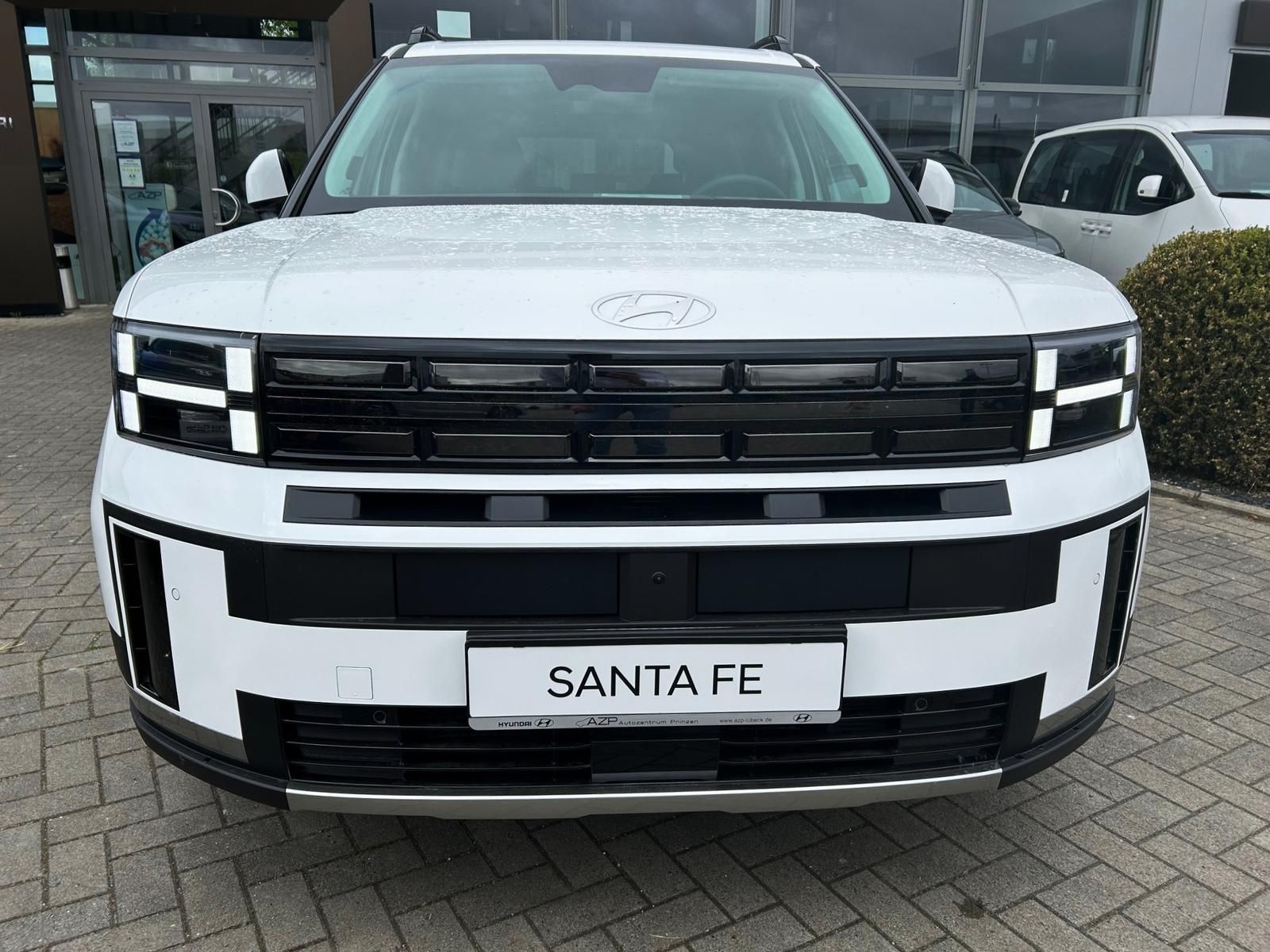 Hyundai SANTA FE 1.6 HEV 4WD - Samsaru's Car Outlet