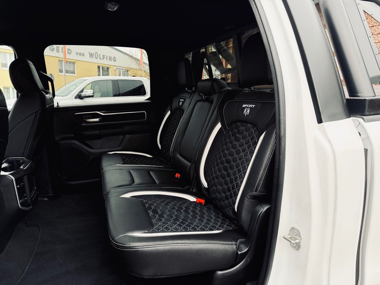 Dodge SPORT*LIFT*ROLLBAR*OFFROAD*4X4*NAVI*AHK*GARANTIE